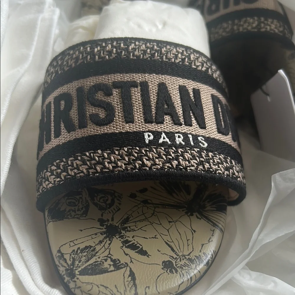 Christian Dior Dway Slide Sandals in Natural and Black-Brand New - Picture 3 of 6